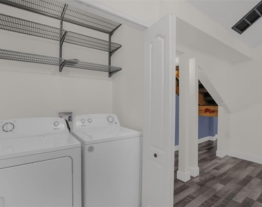 740 Ashworth Overlook Drive - Photo Thumbnail 16