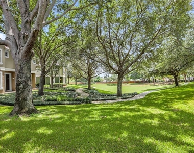 740 Ashworth Overlook Drive - Photo Thumbnail 30