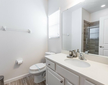 2678 Calistoga Avenue - Photo Thumbnail 16