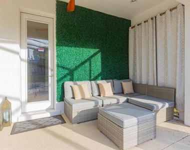 2678 Calistoga Avenue - Photo Thumbnail 24