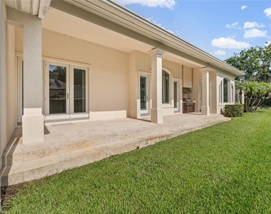 9701 Lake Isleworth Court - Photo Thumbnail 35