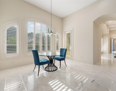9701 Lake Isleworth Court - Photo Thumbnail 12
