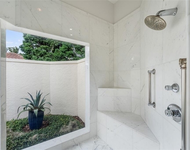 9701 Lake Isleworth Court - Photo Thumbnail 18