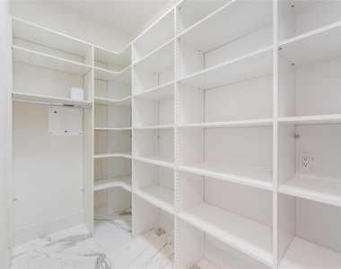 9701 Lake Isleworth Court - Photo Thumbnail 33