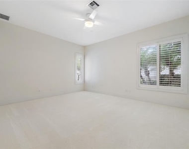9701 Lake Isleworth Court - Photo Thumbnail 24