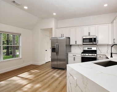 122 Abram - Photo Thumbnail 8