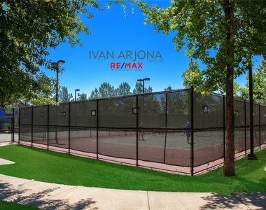 122 Abram - Photo Thumbnail 31