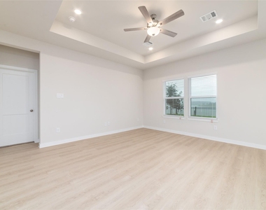 5831 Westwood Shore Drive - Photo Thumbnail 11