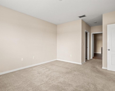 1112 Fox Path - Photo Thumbnail 11