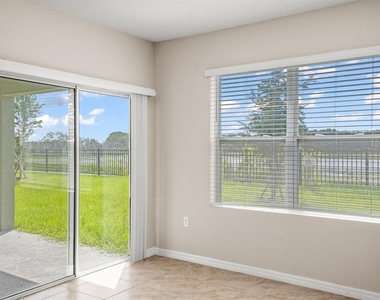 1112 Fox Path - Photo Thumbnail 9