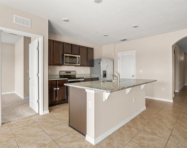 1112 Fox Path - Photo Thumbnail 6