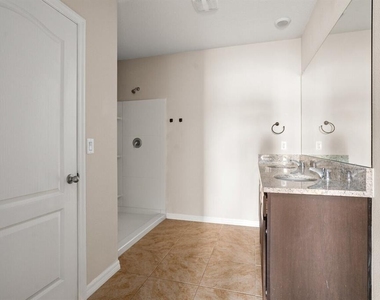 1112 Fox Path - Photo Thumbnail 14