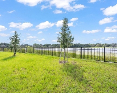 1112 Fox Path - Photo Thumbnail 16