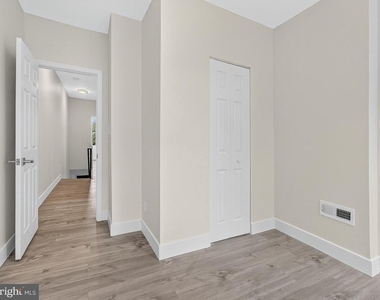 3020 Euclid Avenue - Photo Thumbnail 18