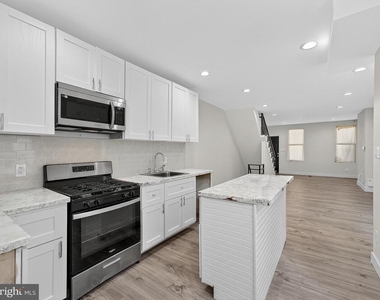 3020 Euclid Avenue - Photo Thumbnail 8