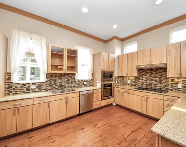 1807 W Webster Street - Photo Thumbnail 9