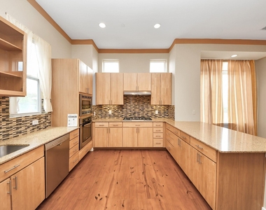 1807 W Webster Street - Photo Thumbnail 10