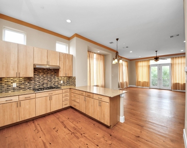 1807 W Webster Street - Photo Thumbnail 11