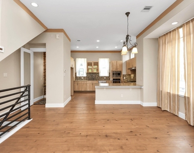 1807 W Webster Street - Photo Thumbnail 15