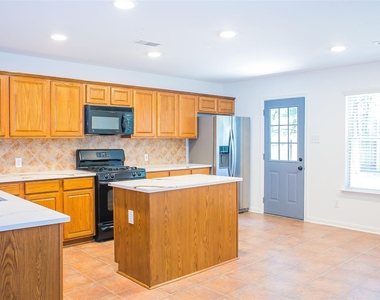 91 Genesee Ridge Drive - Photo Thumbnail 19