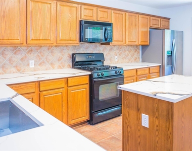 91 Genesee Ridge Drive - Photo Thumbnail 25
