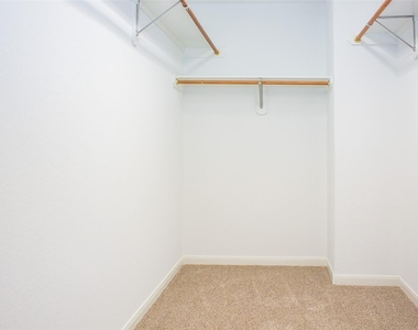 91 Genesee Ridge Drive - Photo Thumbnail 14