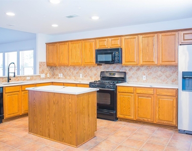 91 Genesee Ridge Drive - Photo Thumbnail 21