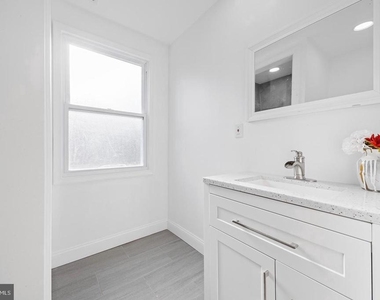 541 E Church - Photo Thumbnail 23