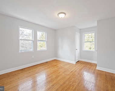 541 E Church - Photo Thumbnail 24