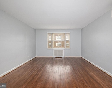 150 E Wynnewood Road - Photo Thumbnail 4