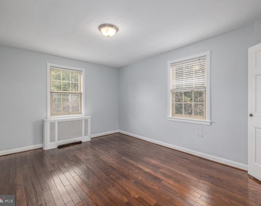 150 E Wynnewood Road - Photo Thumbnail 6