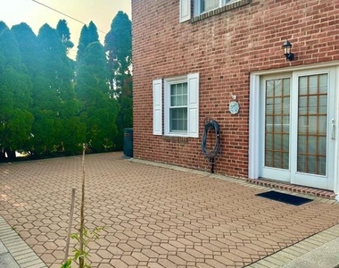 2432 W Chester Pike - Photo Thumbnail 6