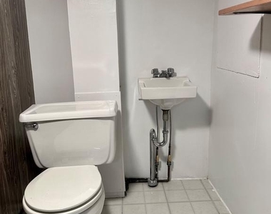 2432 W Chester Pike - Photo Thumbnail 32