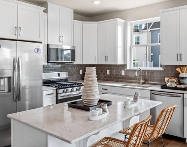 923 Anvil Court - Photo Thumbnail 3
