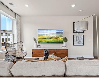 923 Anvil Court - Photo Thumbnail 7
