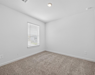 1738 Revolution Way - Photo Thumbnail 36
