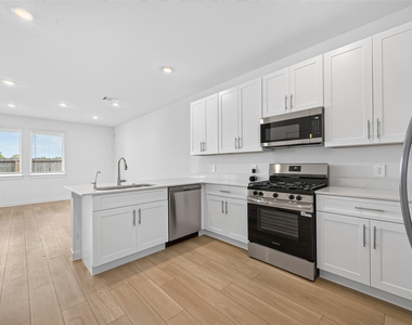 1738 Revolution Way - Photo Thumbnail 9