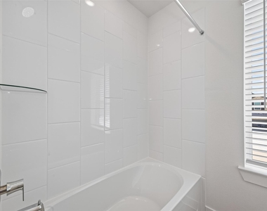 1738 Revolution Way - Photo Thumbnail 35