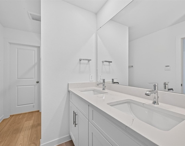 1738 Revolution Way - Photo Thumbnail 28