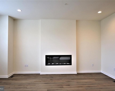 61 Becker Drive - Photo Thumbnail 5