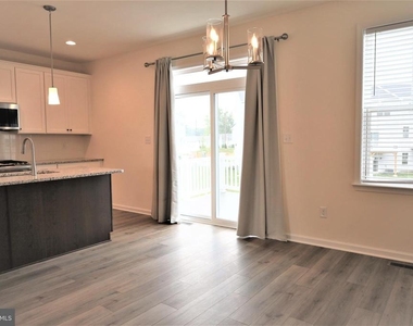 61 Becker Drive - Photo Thumbnail 14