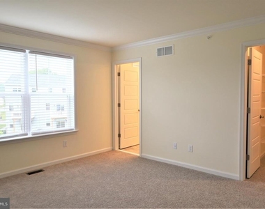 61 Becker Drive - Photo Thumbnail 23