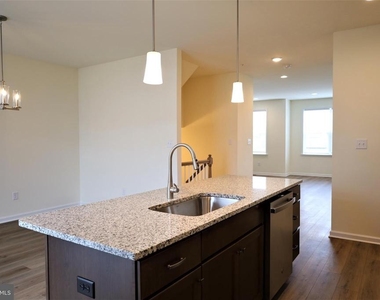 61 Becker Drive - Photo Thumbnail 15