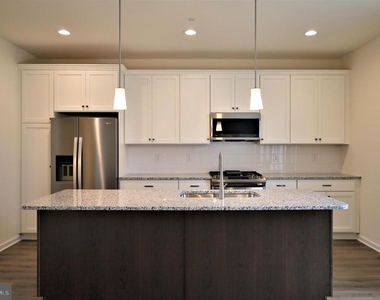 61 Becker Drive - Photo Thumbnail 17