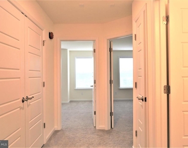 61 Becker Drive - Photo Thumbnail 22