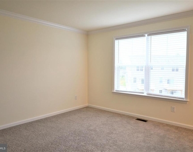 61 Becker Drive - Photo Thumbnail 24