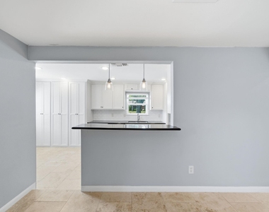 2502 Hollow Hook Road - Photo Thumbnail 13