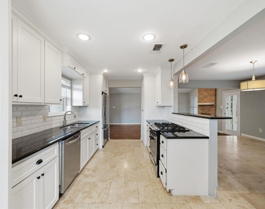 2502 Hollow Hook Road - Photo Thumbnail 3