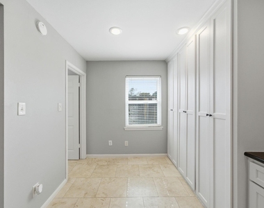 2502 Hollow Hook Road - Photo Thumbnail 17