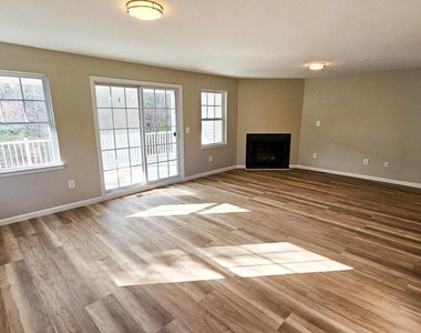 380 Radio Rd - Photo Thumbnail 17